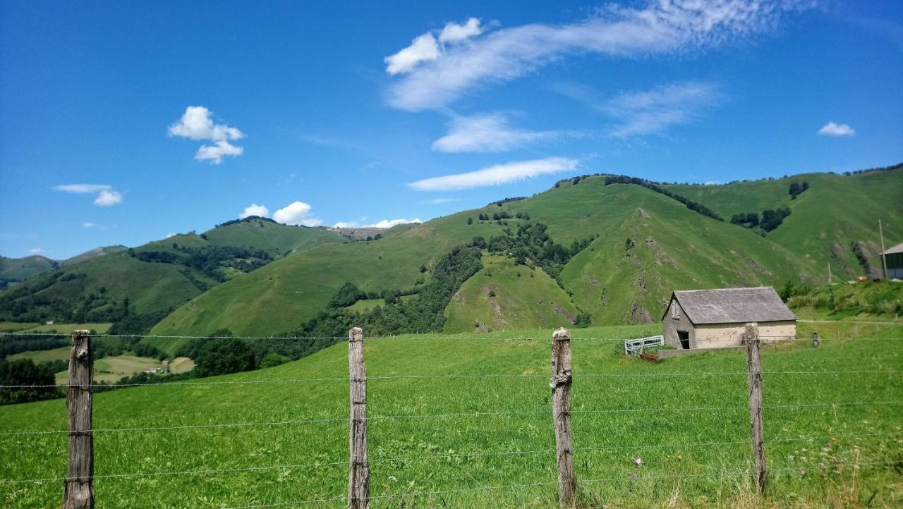 Tente Safari Lodge Ferme Carrique Tardets-Sorholus Екстериор снимка